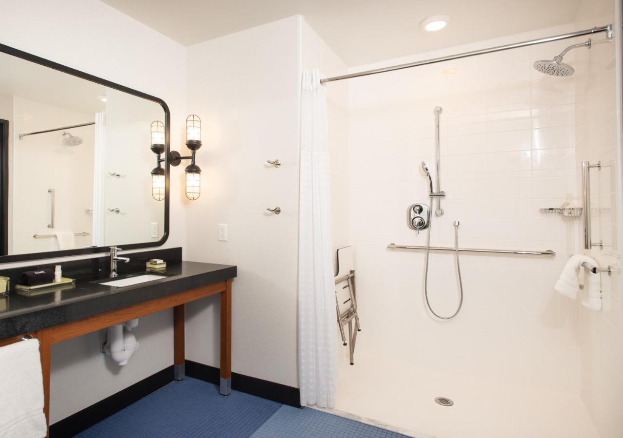 Suite - Mobility Access Roll in Shower/Non-Smoking at Hotel Indigo Madison Downtown by IHG