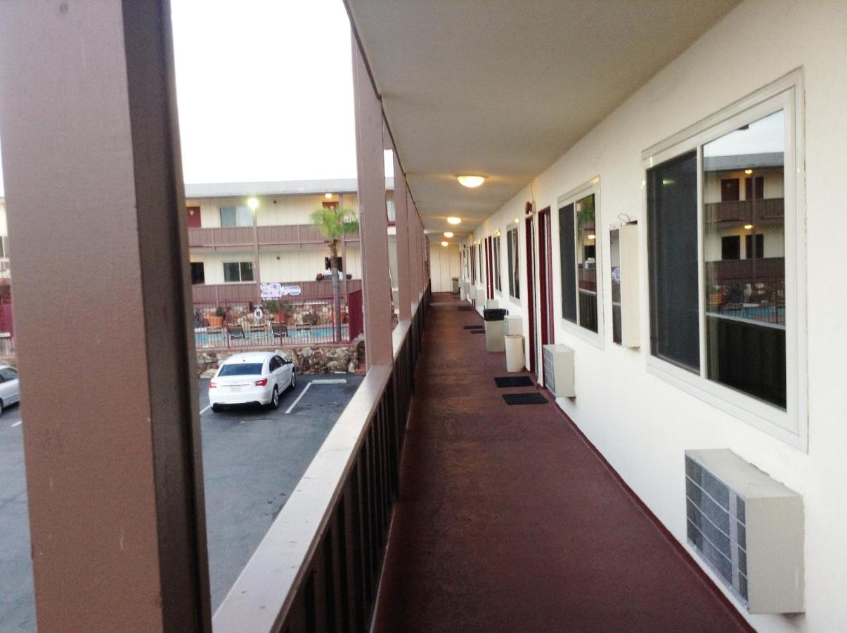 | Seahorse Inn