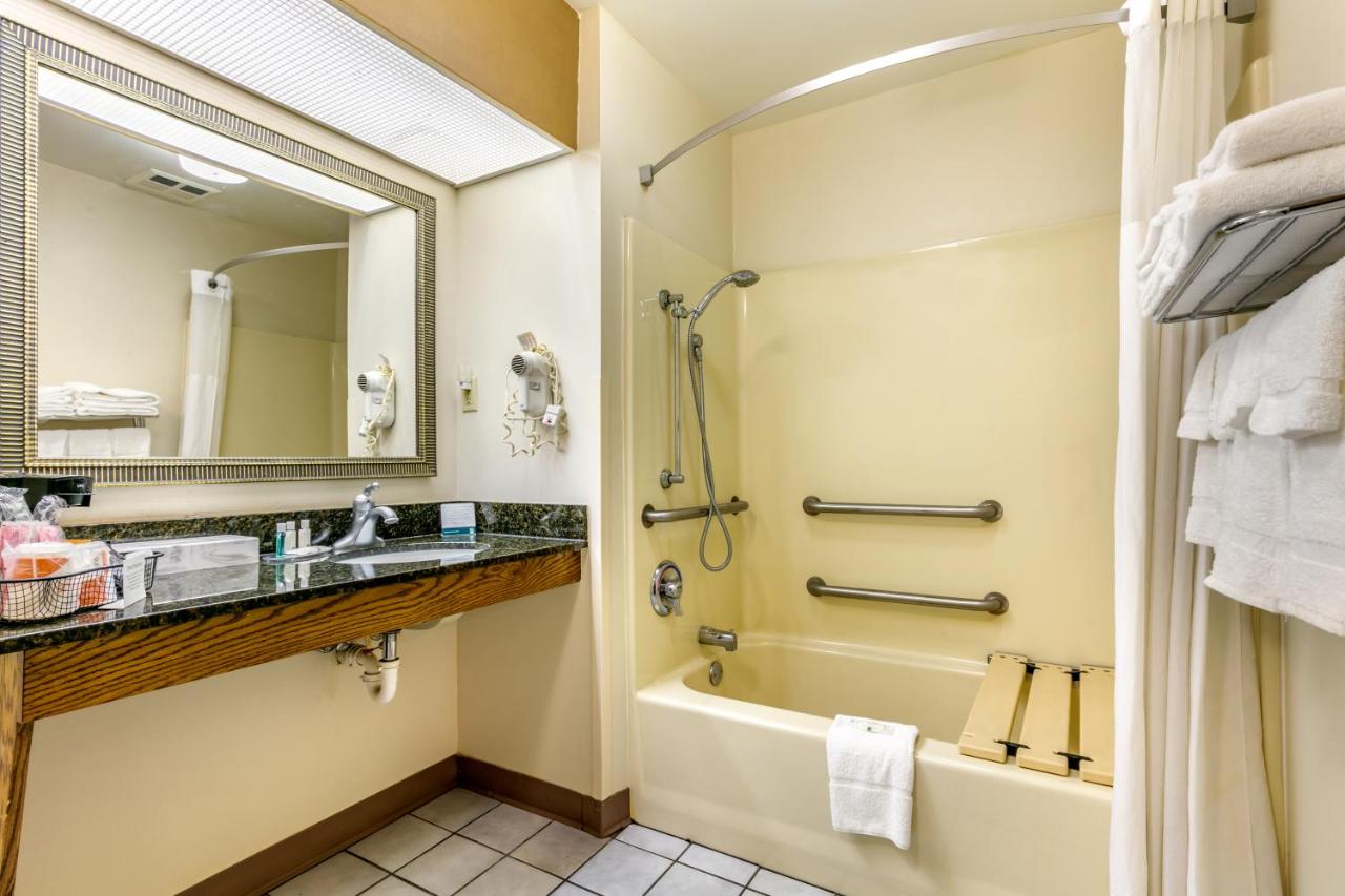 Double Room with Two Double Beds - Accessible/Non-Smoking at Quality Inn Johnson City I-26 exit 17