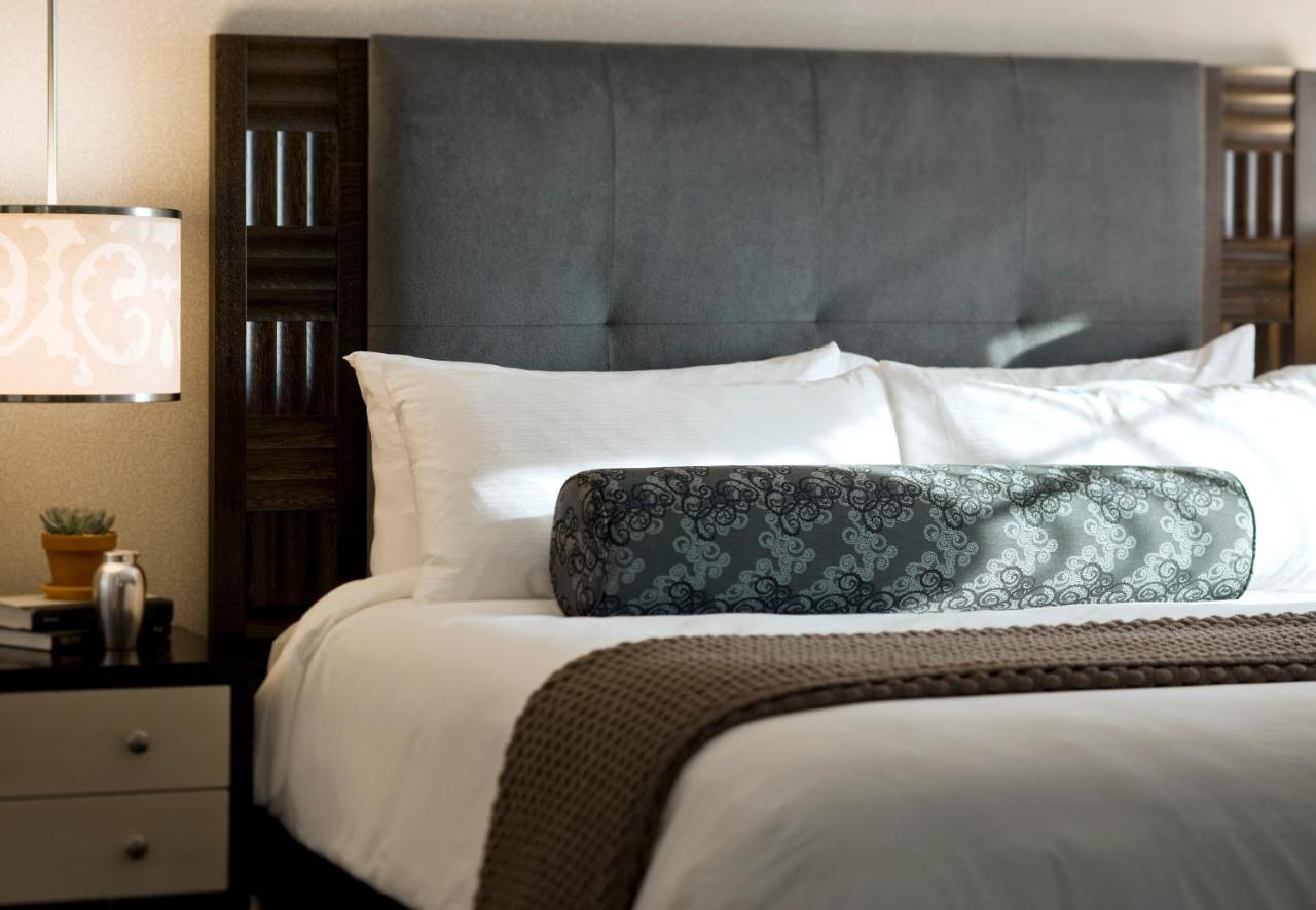King Room with City View at Forty 1 North