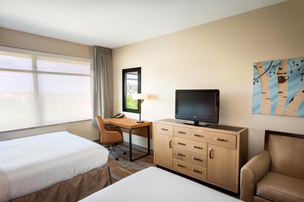 Executive Queen Room at Holiday Inn San Antonio Seaworld, an IHG Hotel