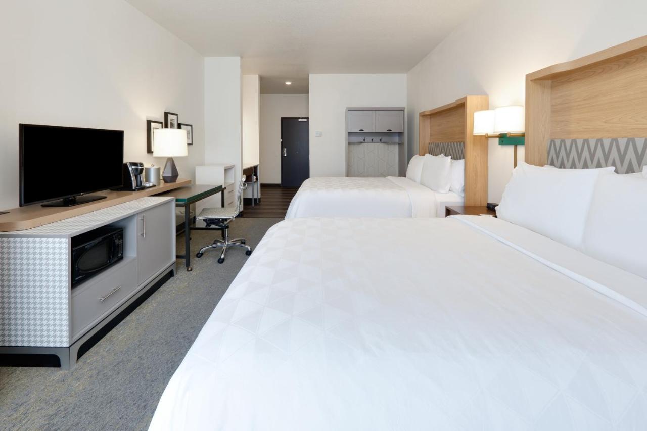 Twin Room - Mobility Access with Bath Tub at Holiday Inn Twin Falls by IHG