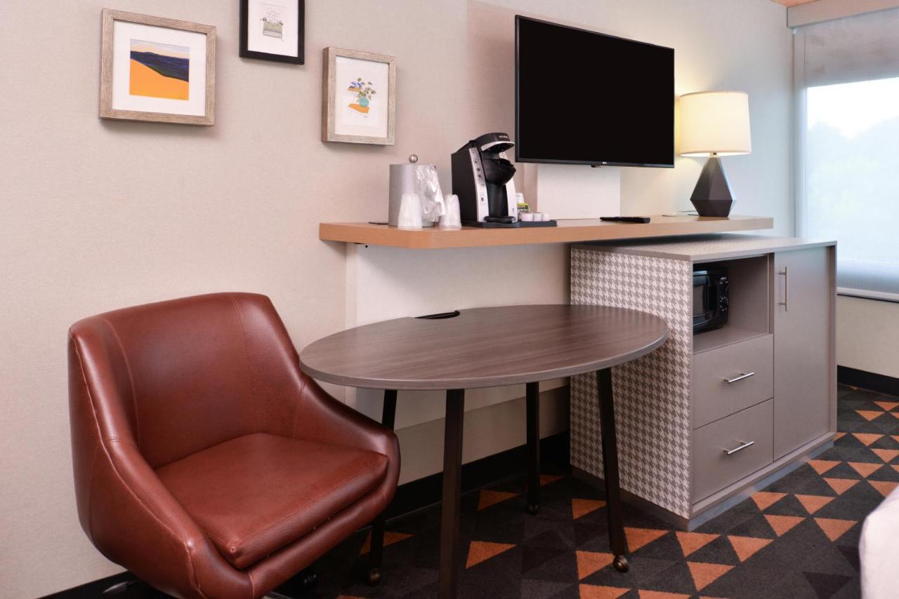 Double Room with Two Double Beds - Non-Smoking at Holiday Inn Auburn-Finger Lakes Region by IHG