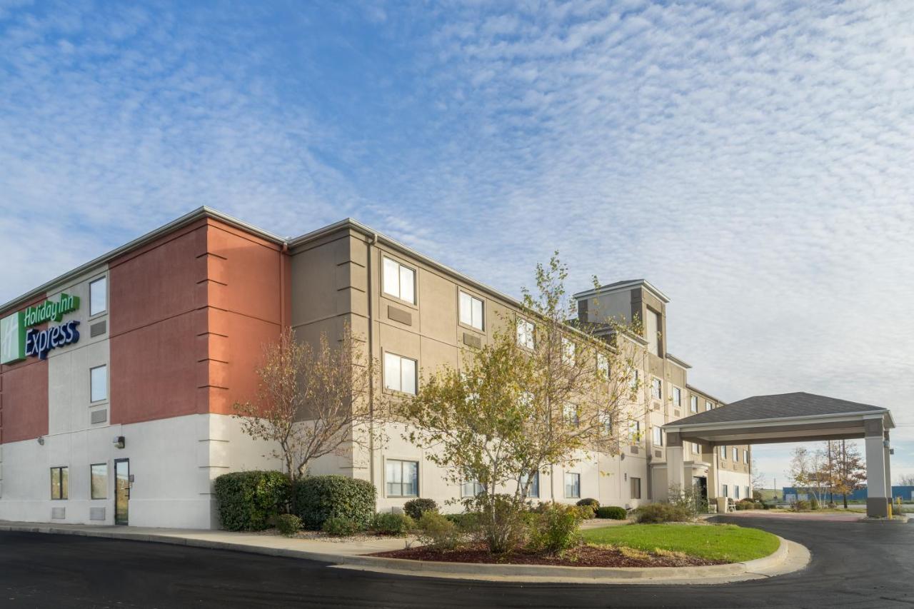 | Holiday Inn Express Hotel Howe / Sturgis, an IHG Hotel