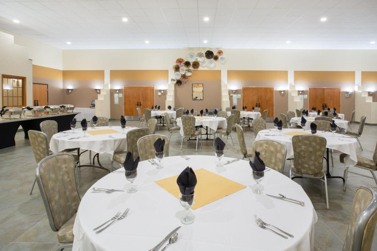 | Holiday Inn Riverton-Convention Center, an IHG Hotel