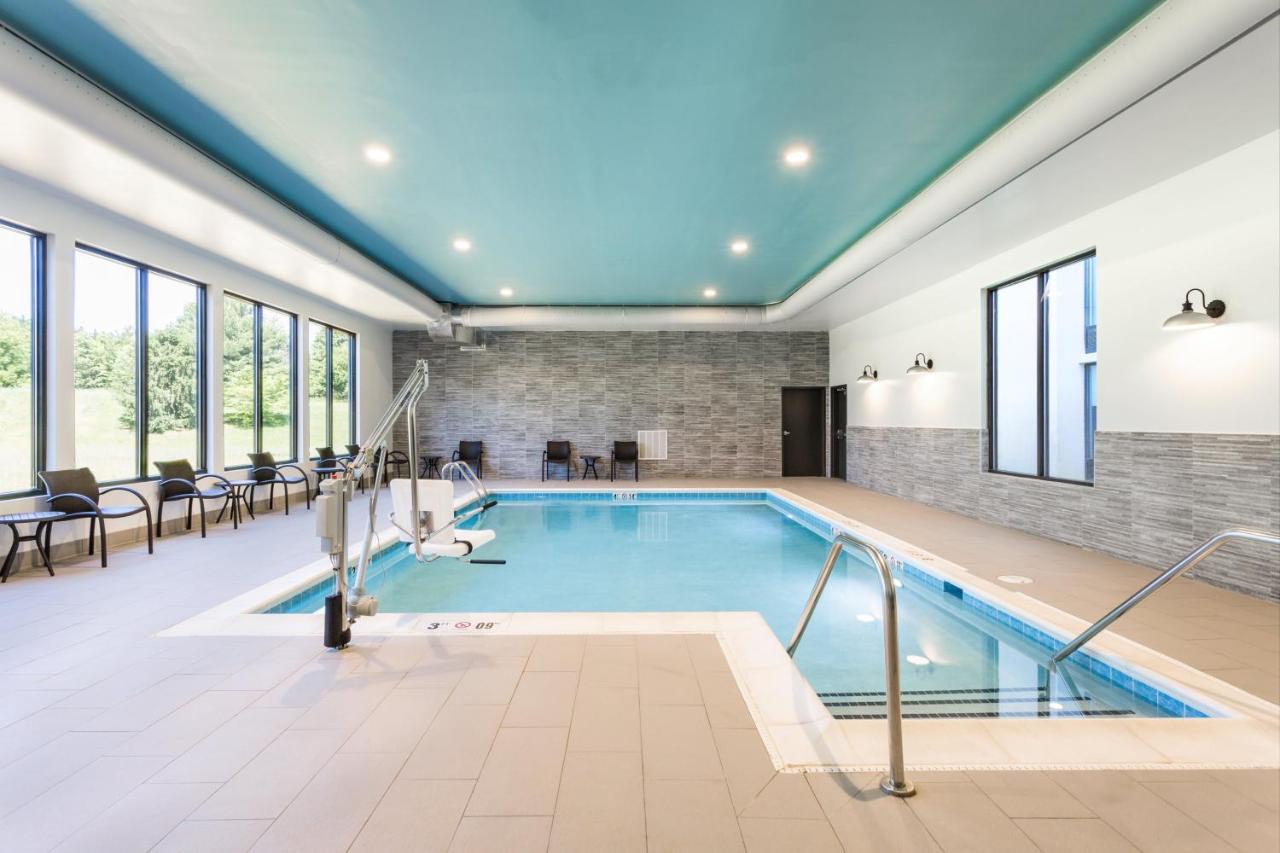 | Holiday Inn Roanoke - Valley View, an IHG Hotel