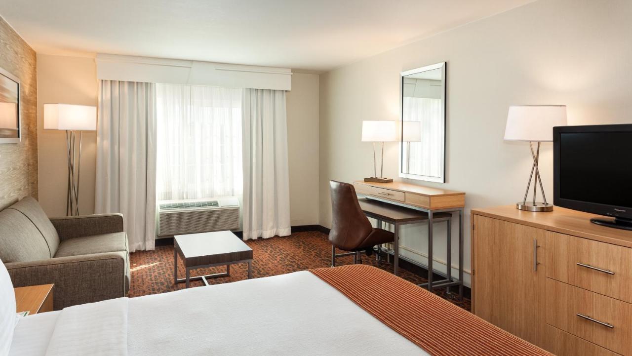 | Holiday Inn San Antonio-Downtown/Market Square, an IHG Hotel