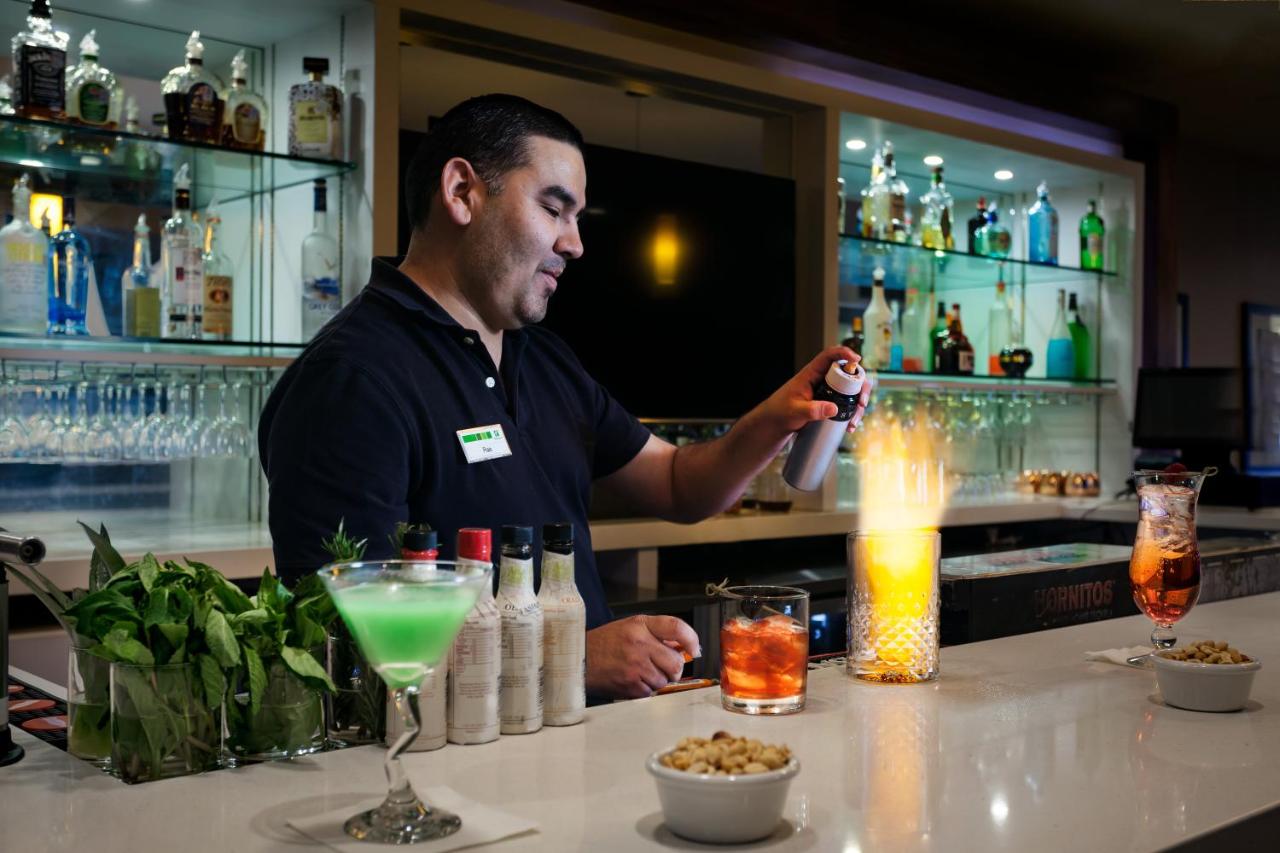 | Holiday Inn San Antonio-Downtown/Market Square, an IHG Hotel