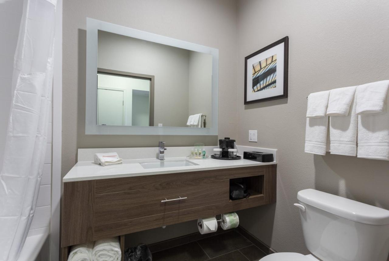 | Holiday Inn San Marcos Convention Center, an IHG Hotel