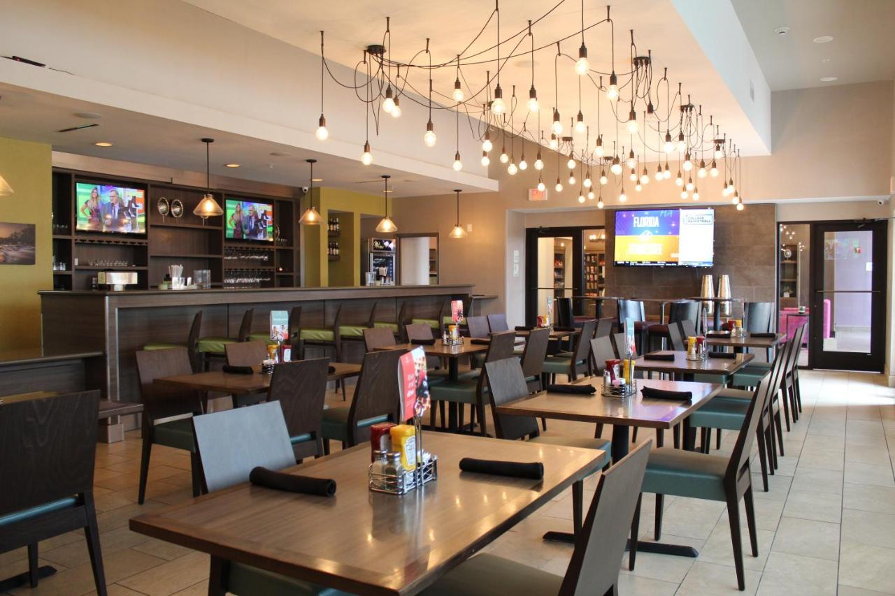 | Holiday Inn San Marcos Convention Center, an IHG Hotel