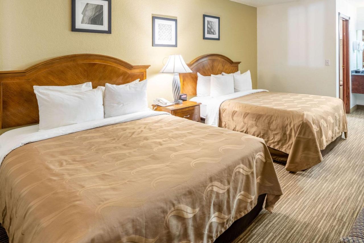 Standard Queen Room with Two Queen Beds - Non-Smoking at Quality Inn Keystone near Mount Rushmore