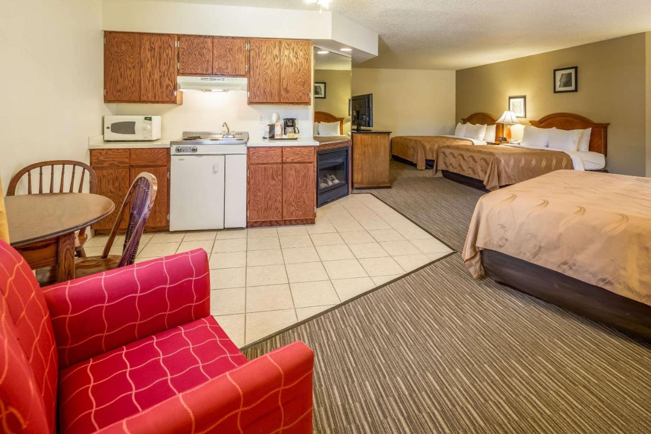 Superior Efficiency Family Suite - Non Smoking at Quality Inn Keystone near Mount Rushmore