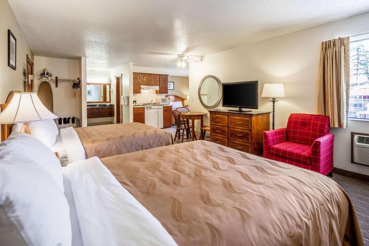 Superior Efficiency Family Suite - Non Smoking at Quality Inn Keystone near Mount Rushmore
