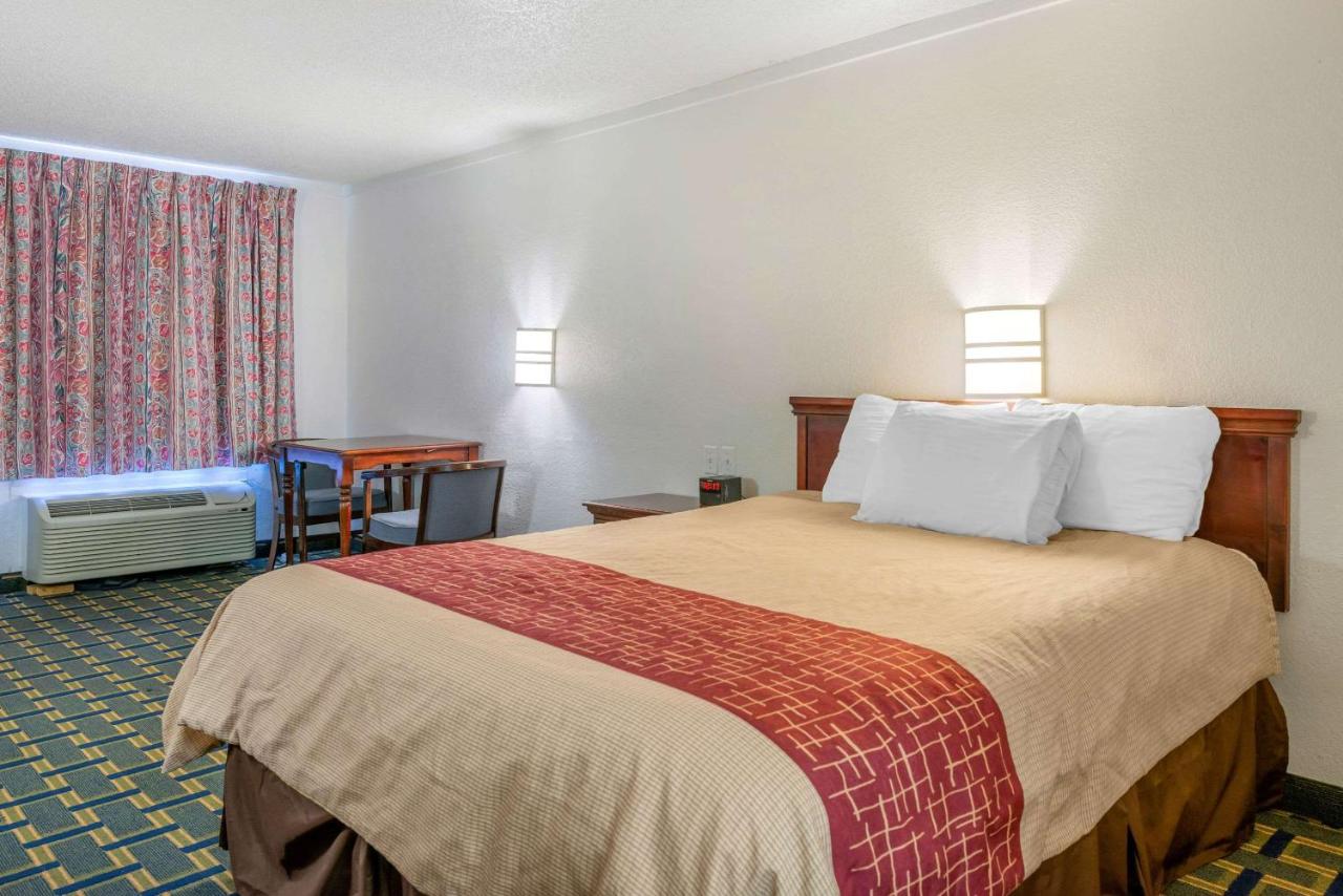  | Rodeway Inn Hilliard/Columbus