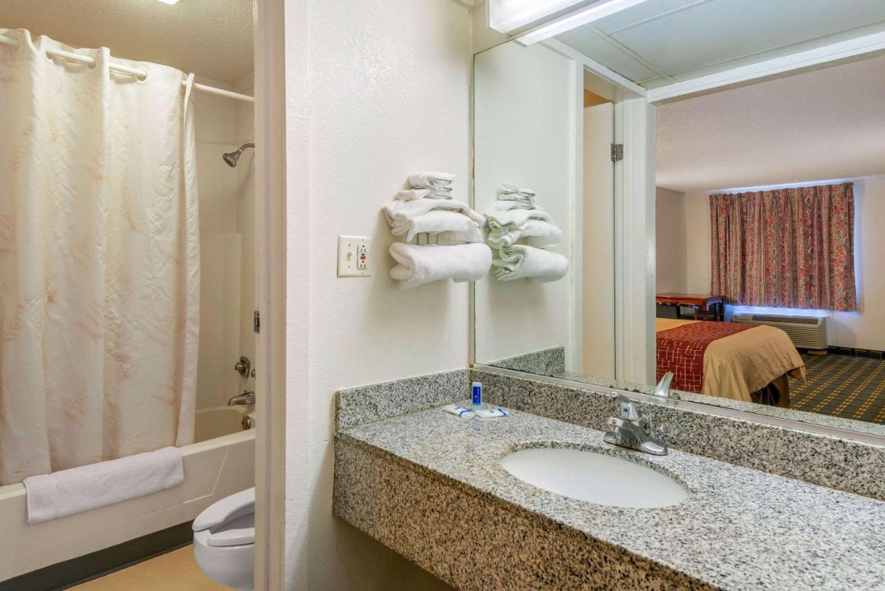  | Rodeway Inn Hilliard/Columbus
