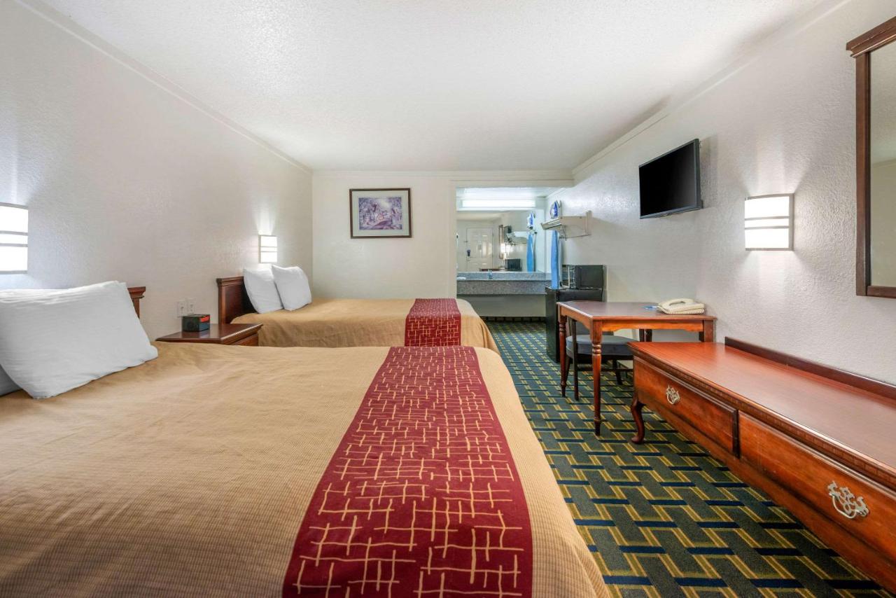  | Rodeway Inn Hilliard/Columbus