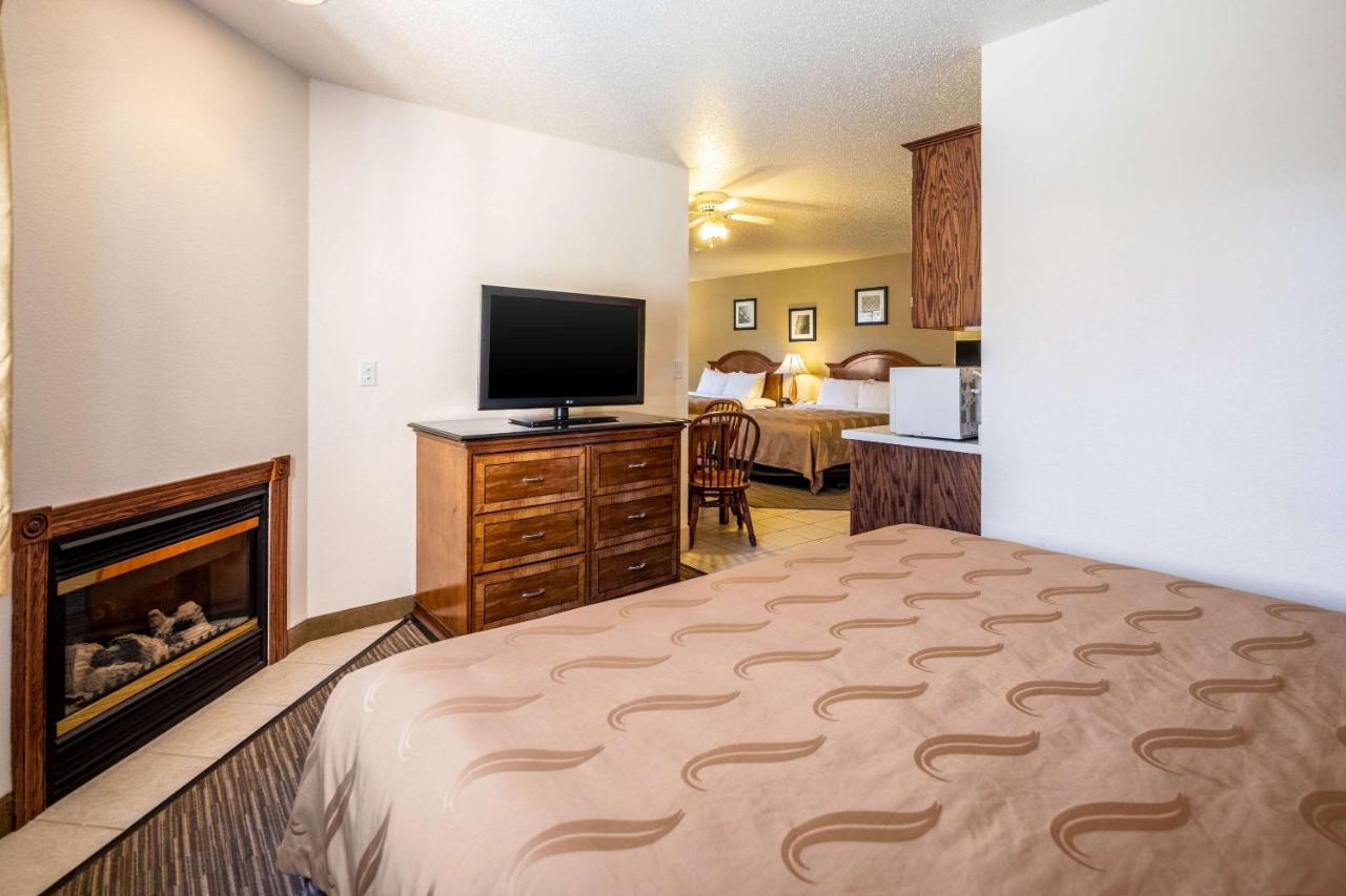 Superior Efficiency Family Suite - Non Smoking at Quality Inn Keystone near Mount Rushmore