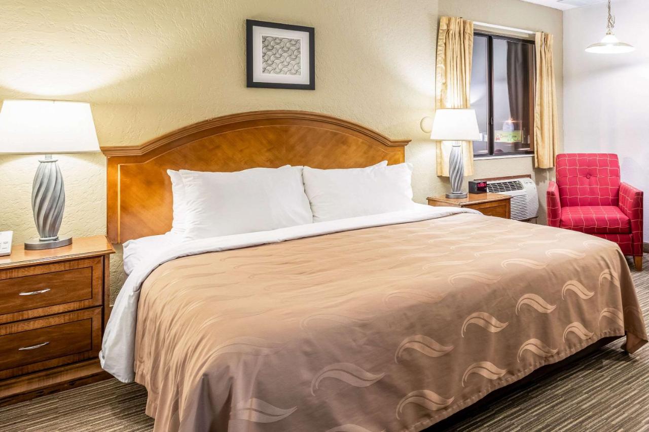 King Room - Non Smoking at Quality Inn Keystone near Mount Rushmore