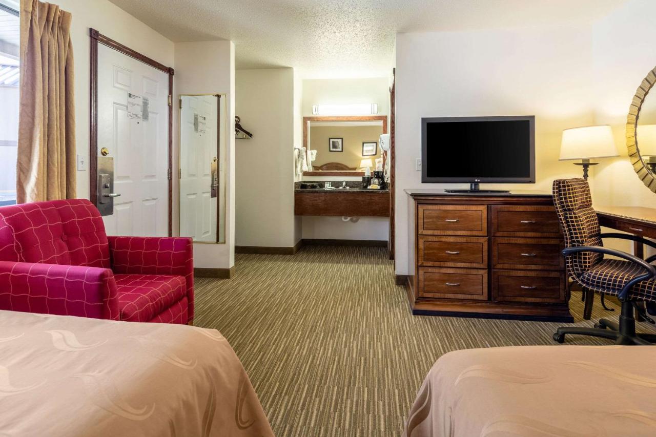 Economy Queen Room with Two Queen Beds - Non-Smoking at Quality Inn Keystone near Mount Rushmore