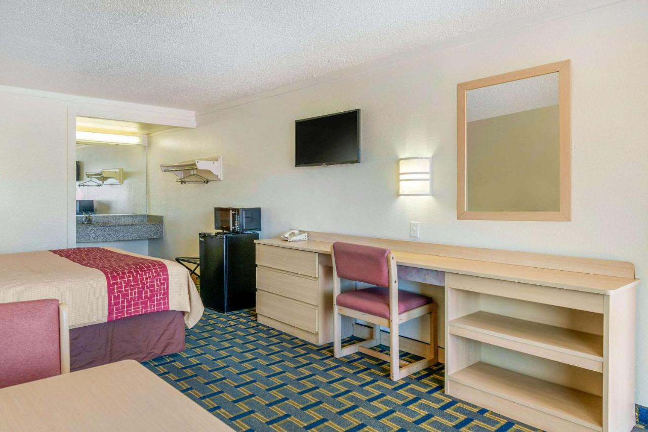  | Rodeway Inn Hilliard/Columbus