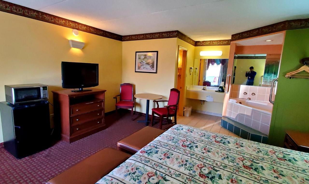 | Thomasville Inn