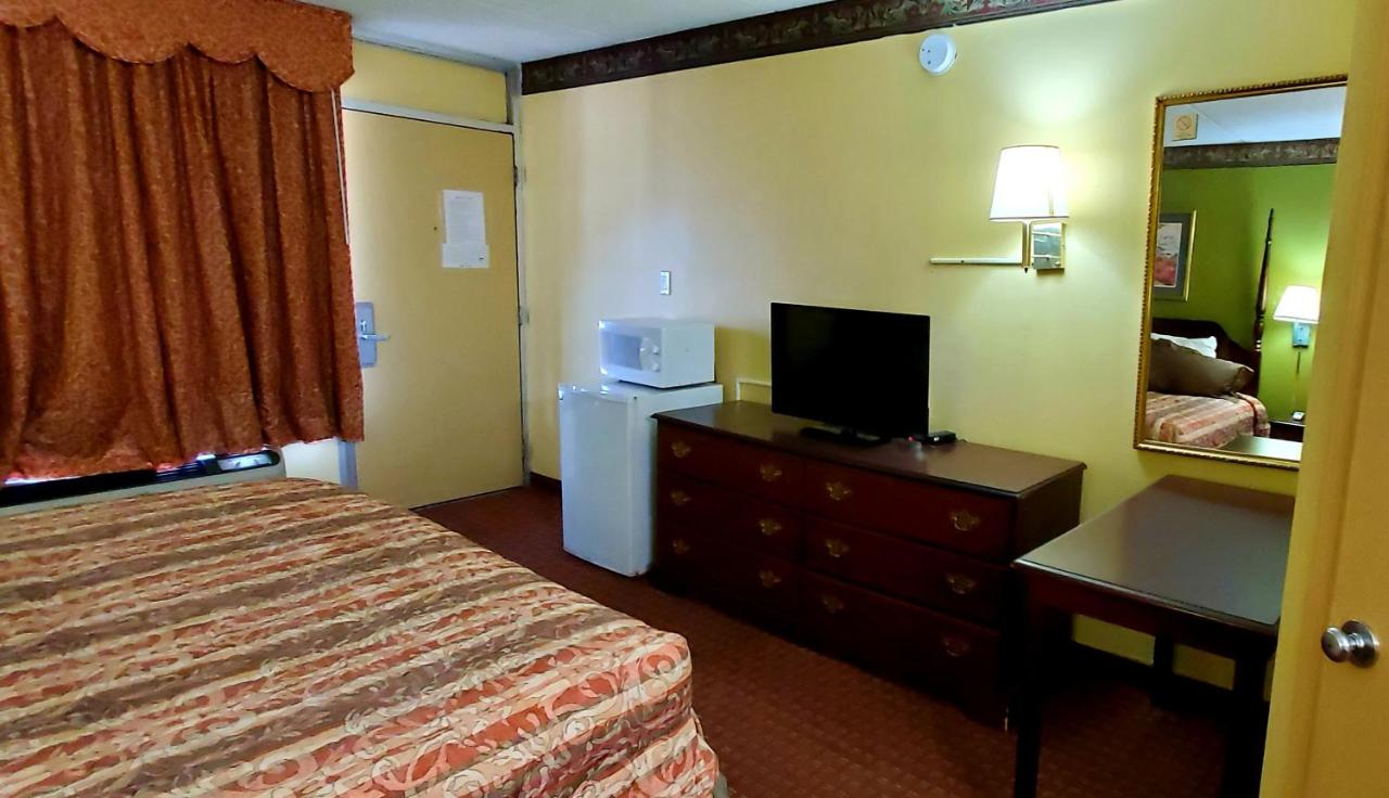 | Thomasville Inn