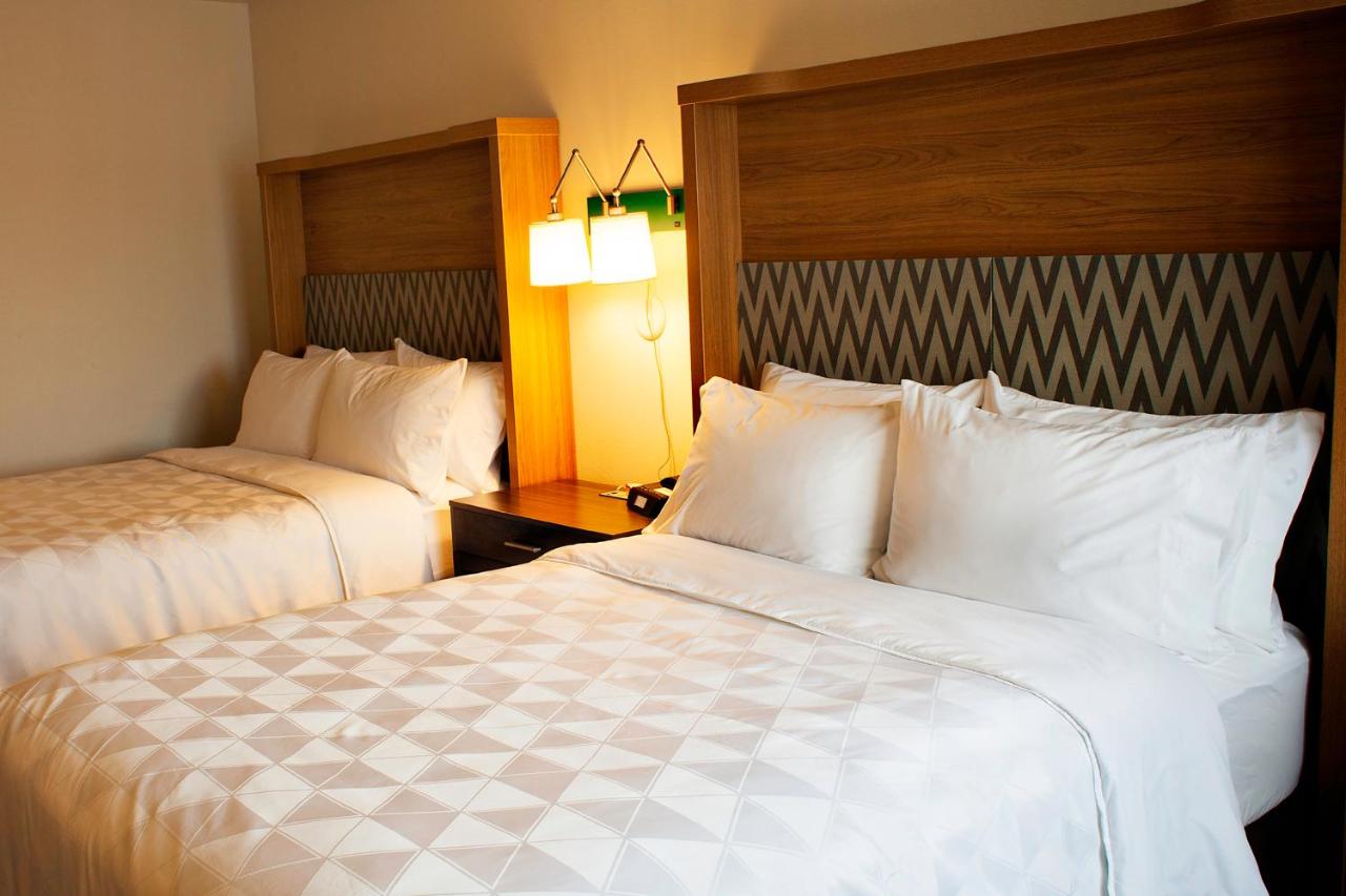 Queen Room with Two Queen Beds - Non-Smoking at Holiday Inn Salem, an IHG Hotel