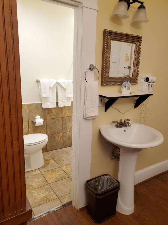 King Room at Glen Tavern Inn