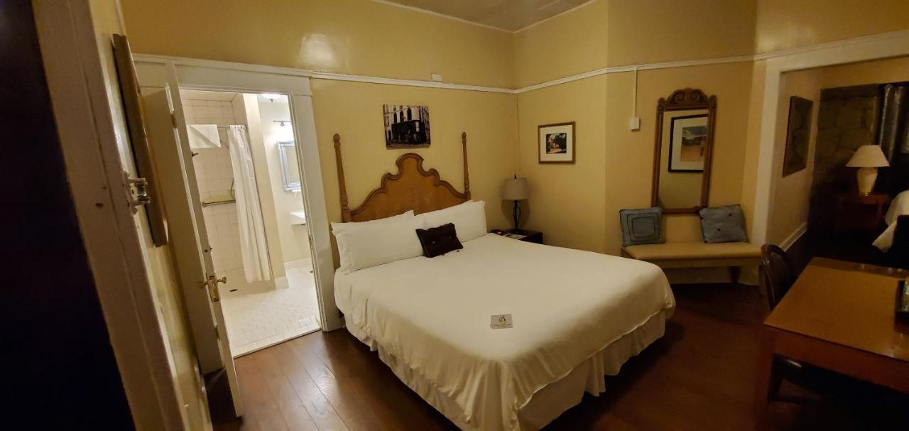 Double Room at Glen Tavern Inn