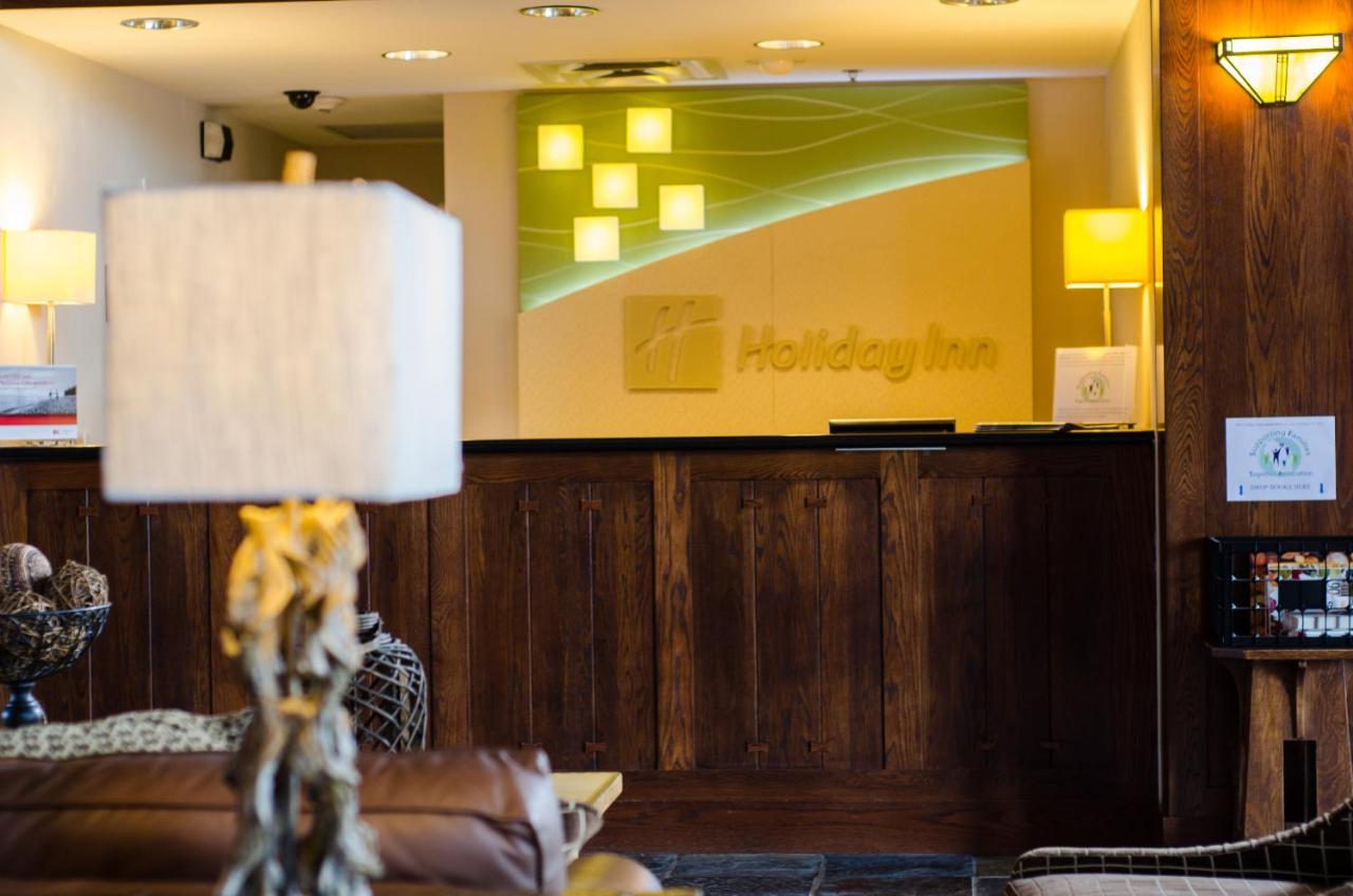 | Holiday Inn Hotel Pewaukee-Milwaukee West, an IHG Hotel
