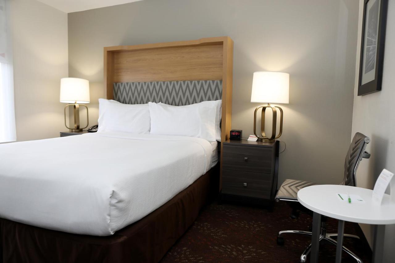  | Holiday Inn O'Hare Area, an IHG Hotel
