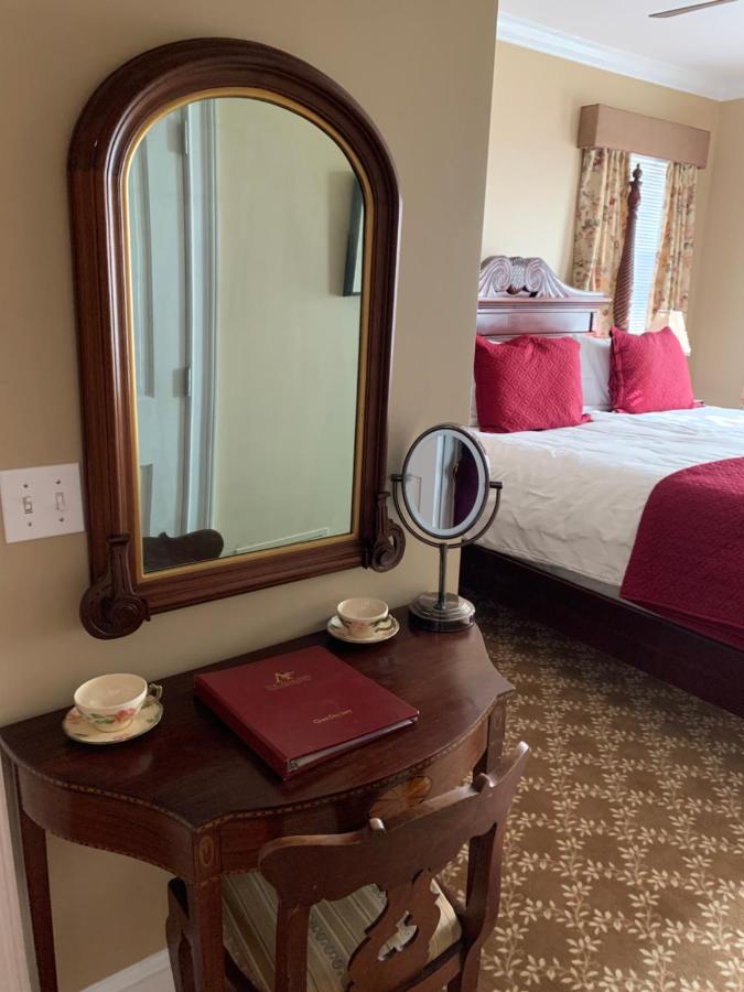  | Almondy Inn Bed & Breakfast