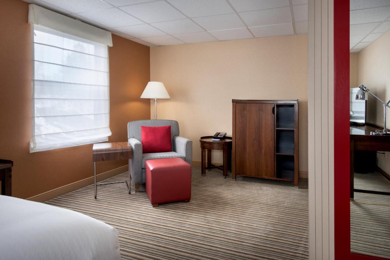  | Four Points by Sheraton Newburgh Stewart Airport