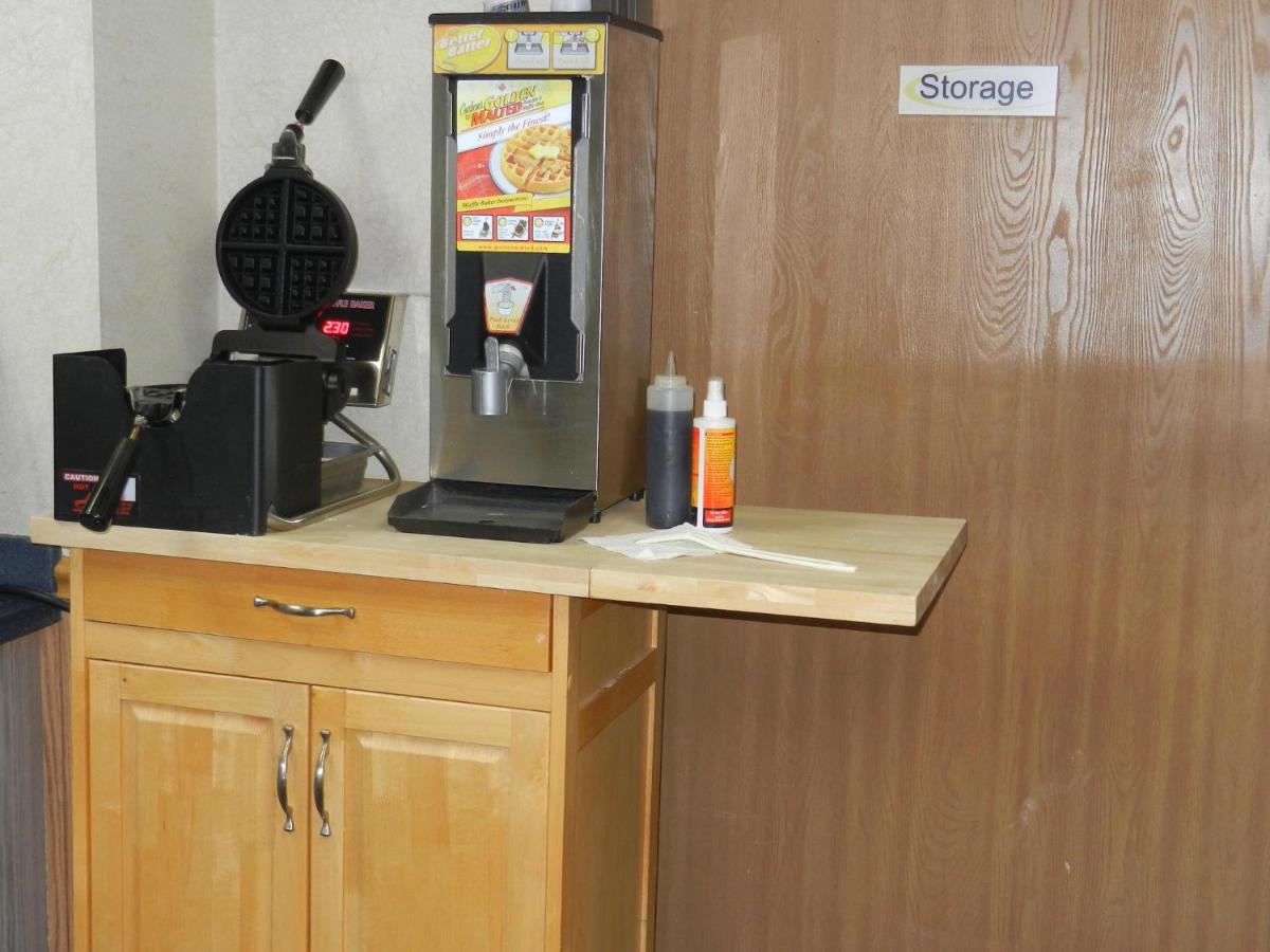 | Super 8 by Wyndham Potosi
