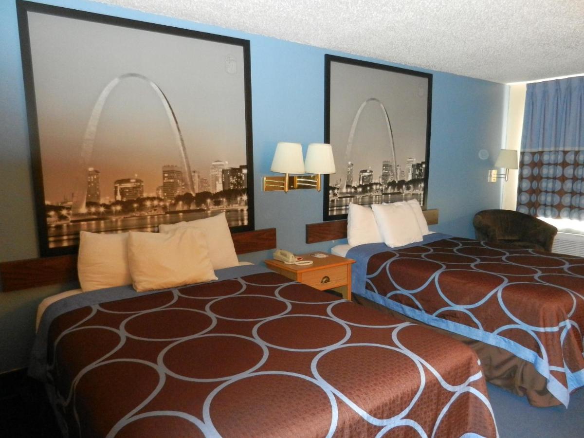 | Super 8 by Wyndham Potosi