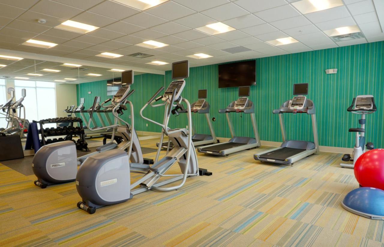 | Holiday Inn Express & Suites Omaha - Millard Area, an IHG Hotel