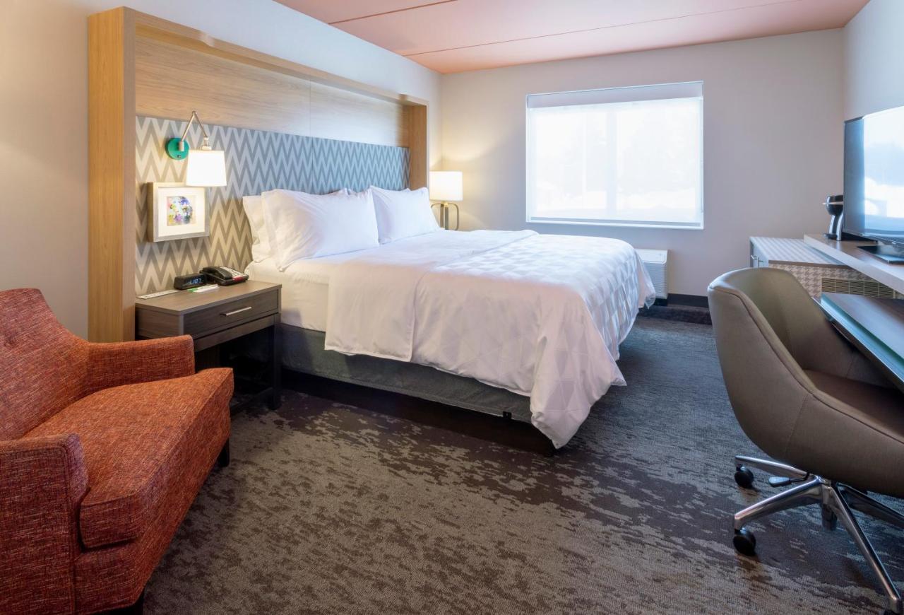 King Room with Sofa Bed - Non-Smoking at Holiday Inn Marquette, an IHG Hotel