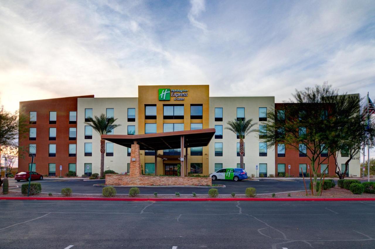  | Holiday Inn Express Hotel & Suites Phoenix North Scottsdale