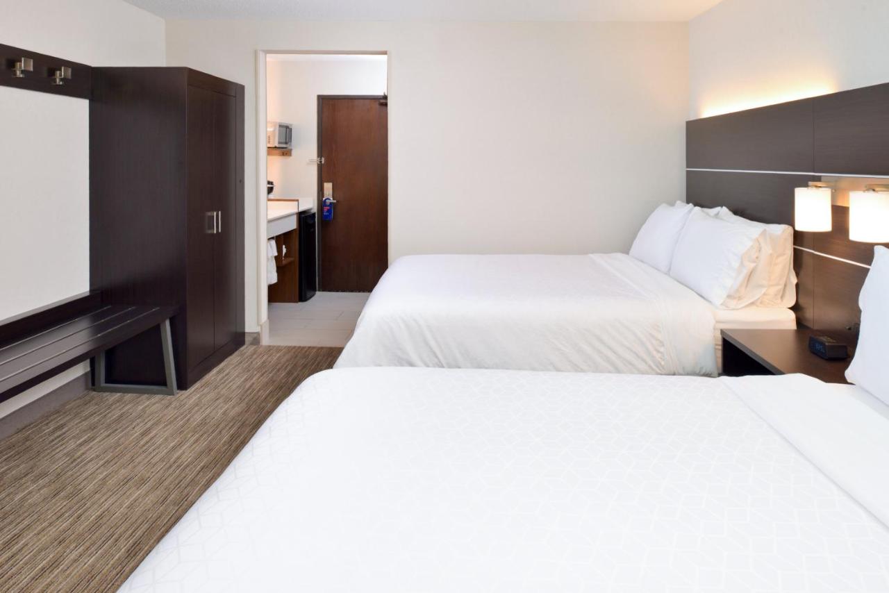  | Holiday Inn Express Wixom, an IHG Hotel