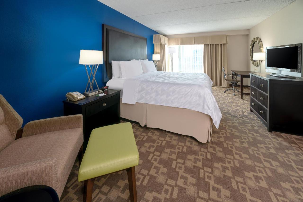 King Room at Holiday Inn Manassas - Battlefield by IHG