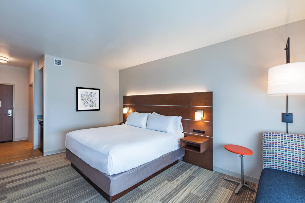  | Holiday Inn Express and Suites Chanute, an IHG Hotel