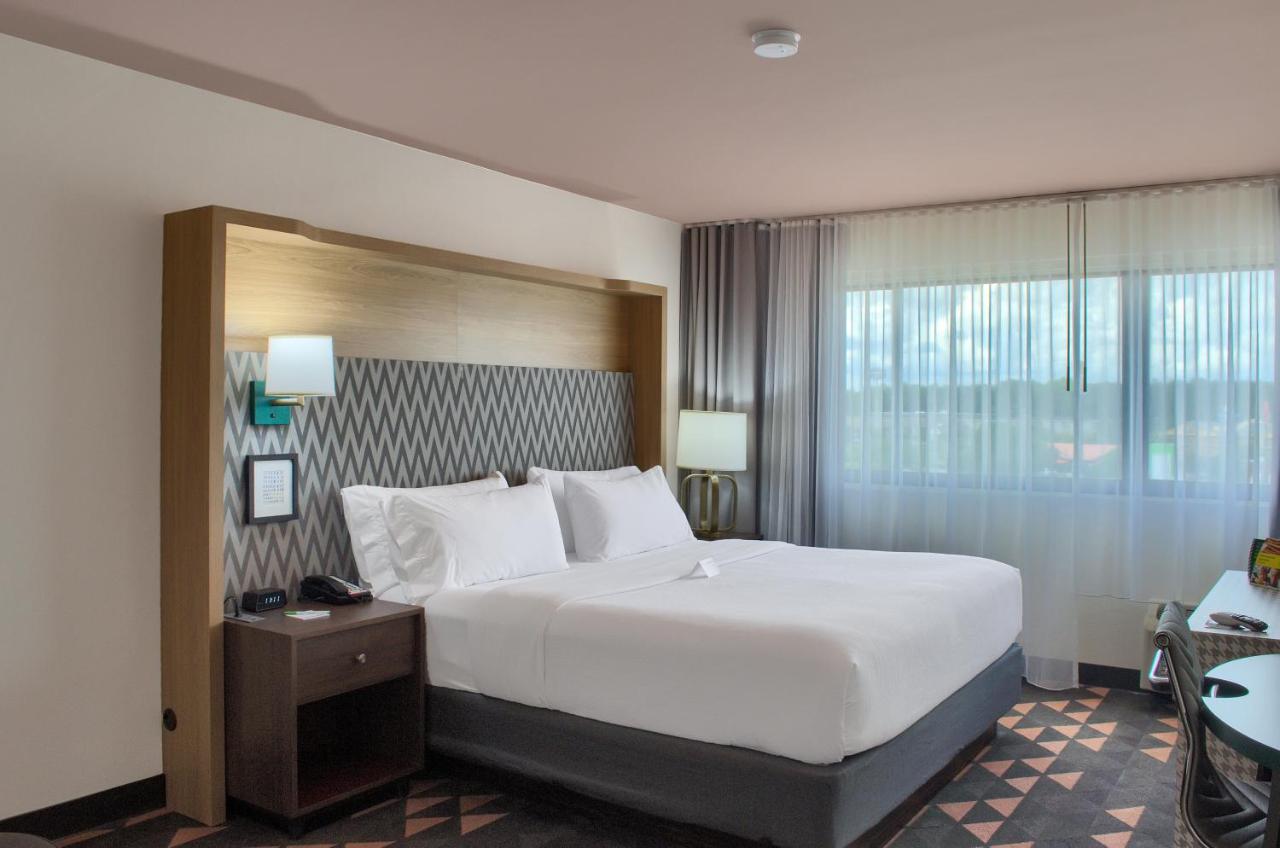 | Holiday Inn Mobile West I-10, an IHG Hotel