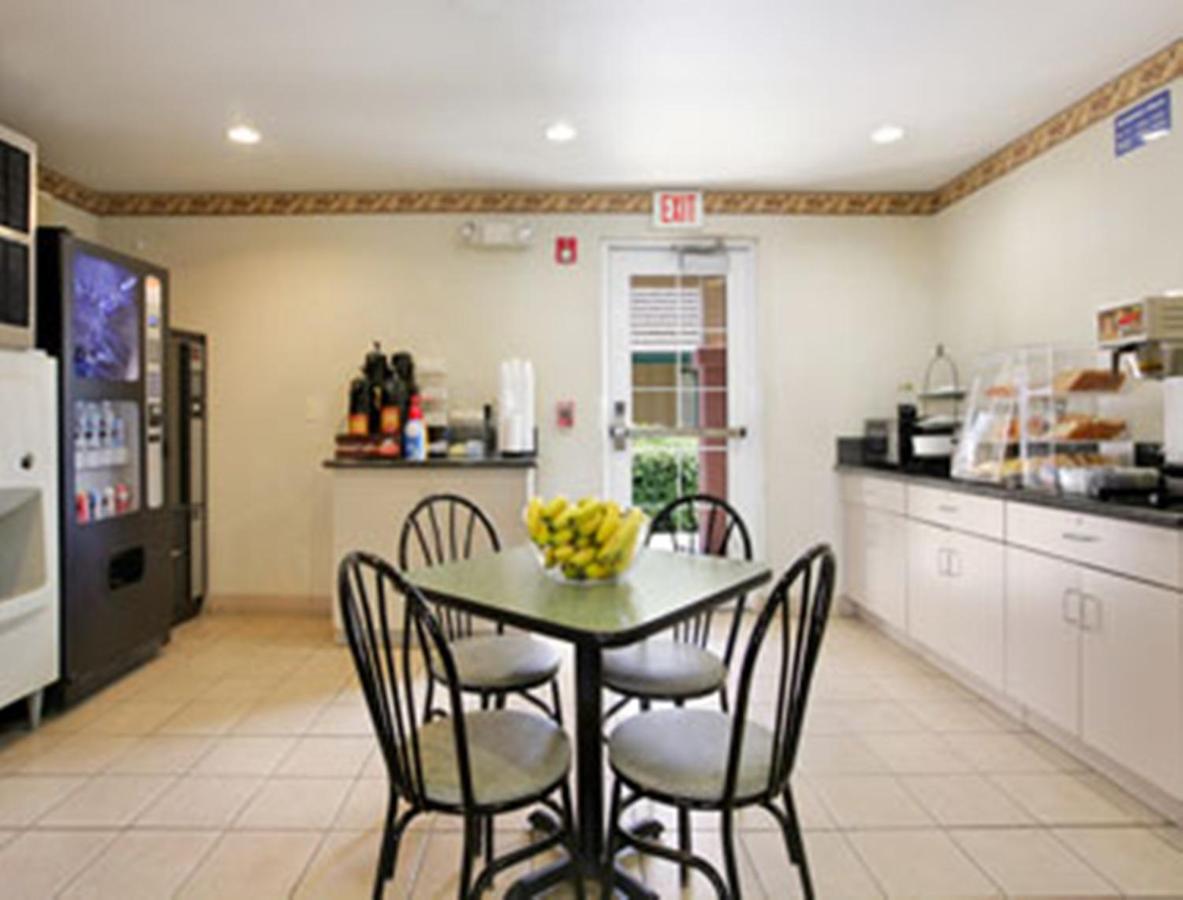 | Microtel Inn & Suites Lodi