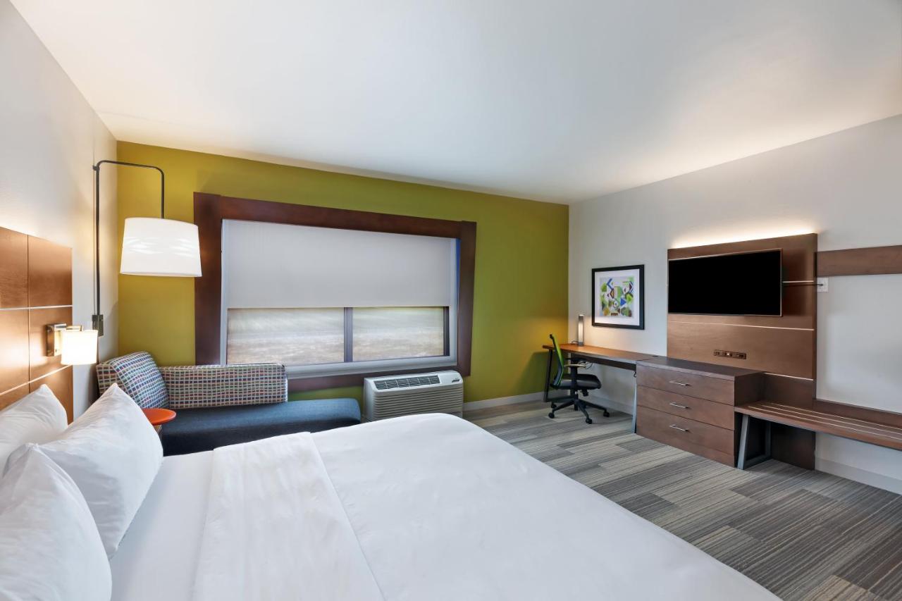  | Holiday Inn Express and Suites Chanute, an IHG Hotel