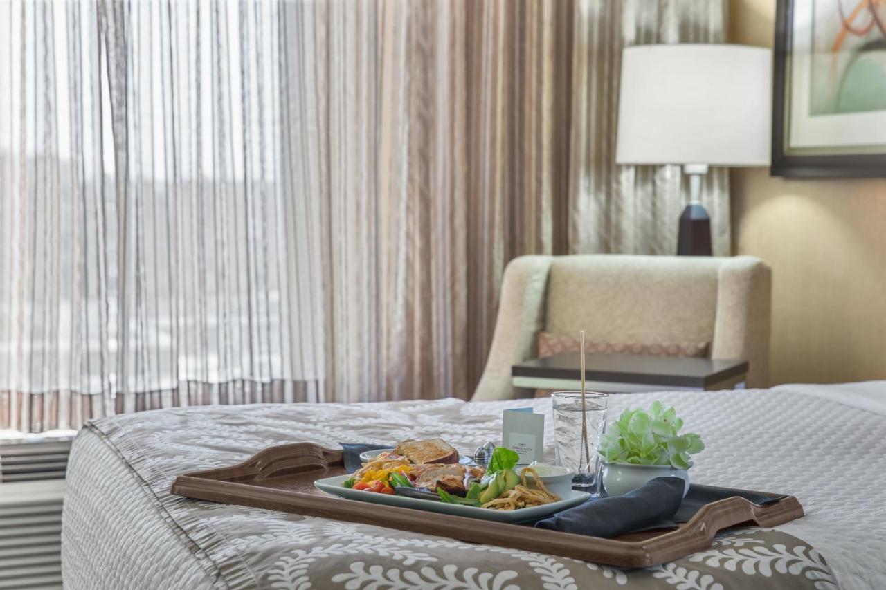 | Crowne Plaza Greenville, an IHG Hotel