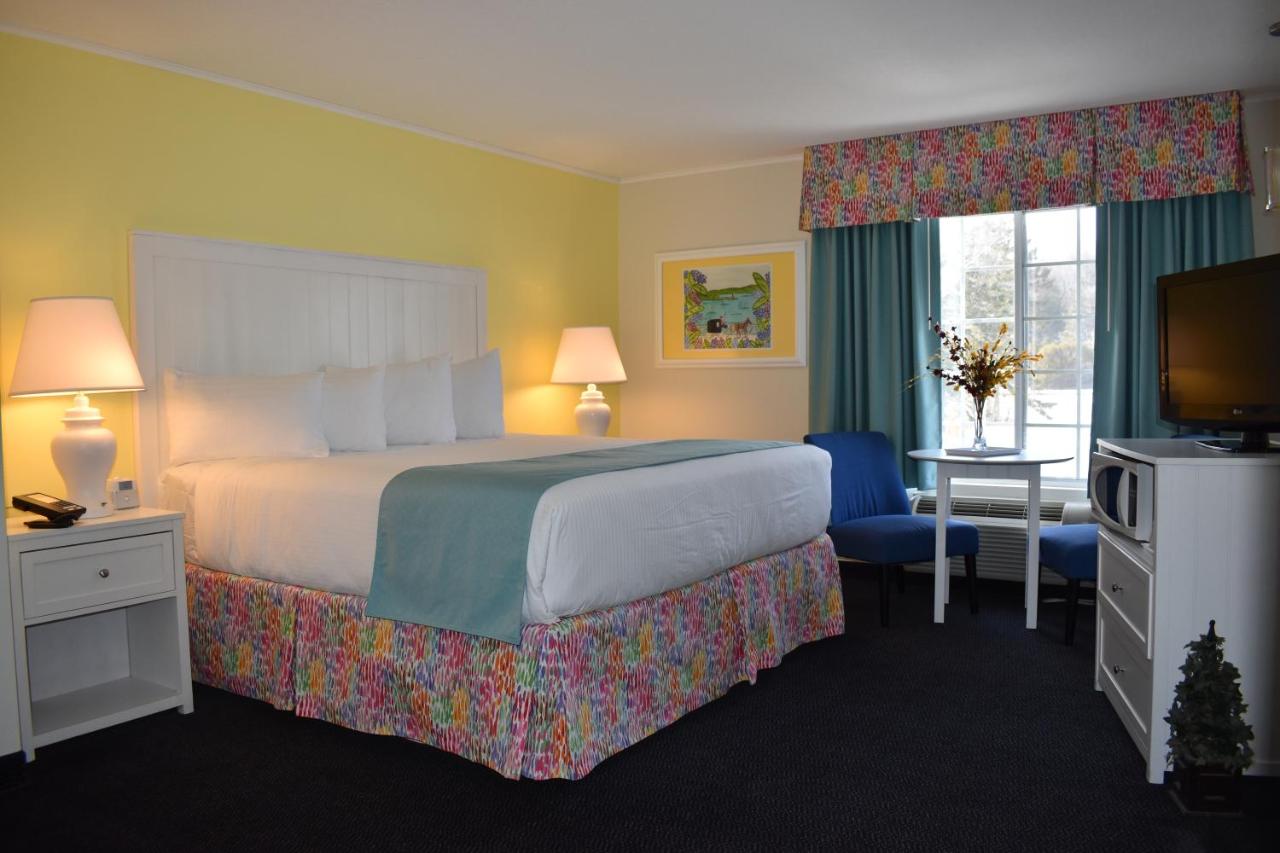 | Breakers Resort - Lakeside