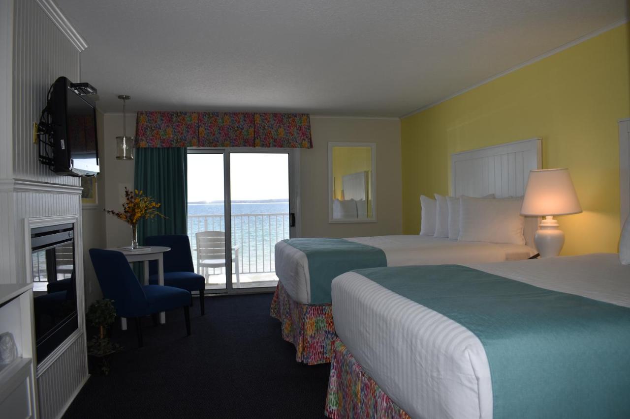 | Breakers Resort - Lakeside