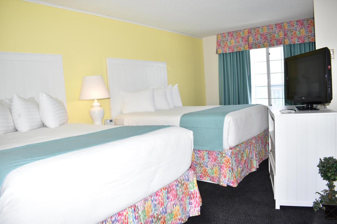 | Breakers Resort - Lakeside