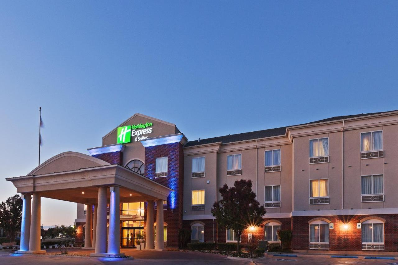 | Holiday Inn Express And Suites