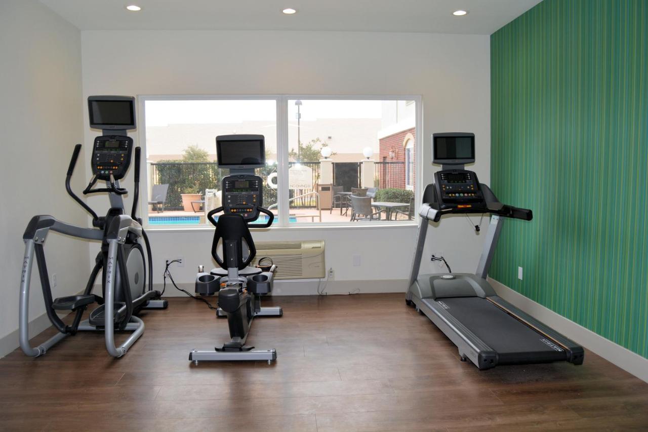 | Holiday Inn Express And Suites